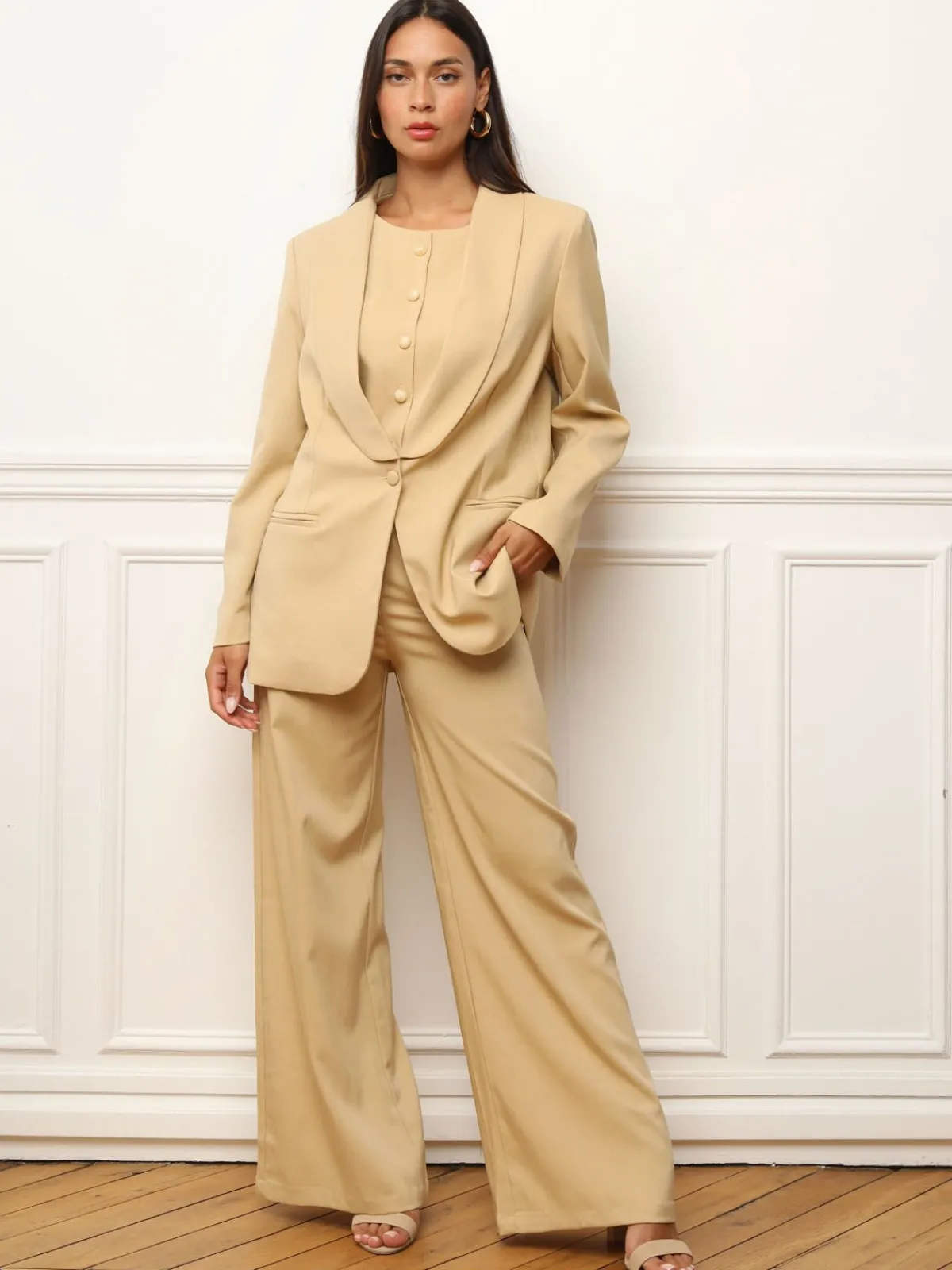Sale La Modeuse Veste de costume oversize à col châle Beige