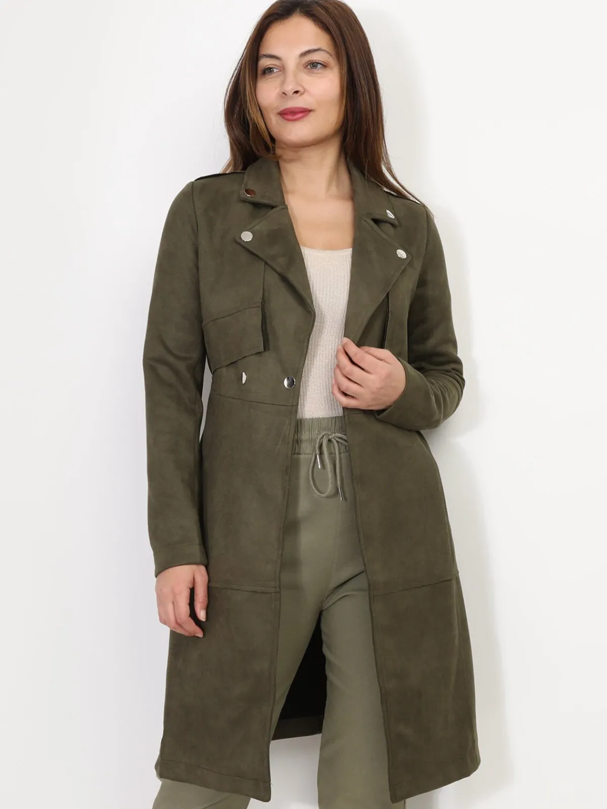 Hot La Modeuse Veste longue ceinturée en suédine Kaki