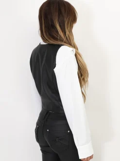 New La Modeuse Veston en simili cintré à boutons Noir